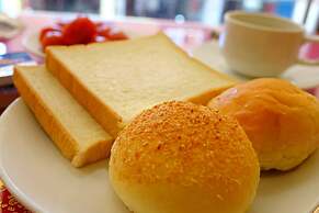 East Commercial Affairs Hotel