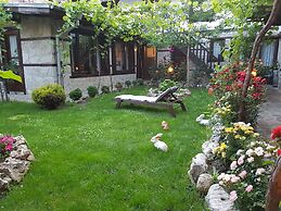 Trenchova Guest House