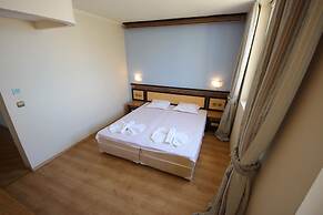 Menada Atrium Apartments