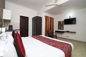 Hotel Jashn Inn near Apollo Hospital, Delhi