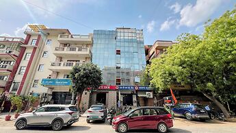 Hotel Jashn Inn near Apollo Hospital, Delhi