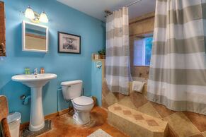 The Cedar Field Vacation House