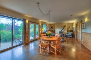 The Cedar Field Vacation House