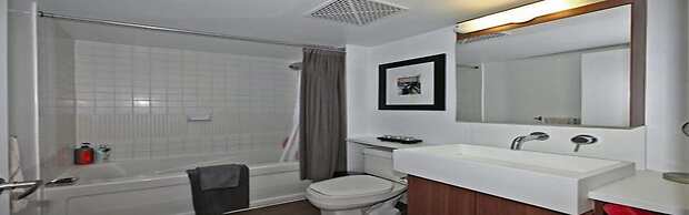 Clean and Cozy Liberty Village