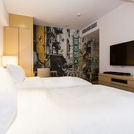 Caravel Hotel