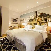 Caravel Hotel