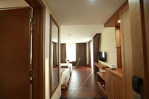 Muong Thanh Holiday Con Cuong