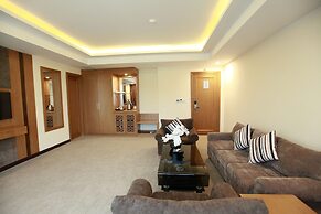 Muong Thanh Holiday Con Cuong