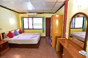 Koh Ngai Resort Trang