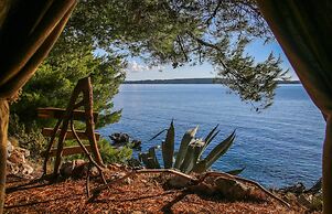 Cast Away - Eco Village