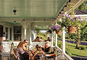 Highland Lodge