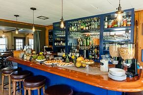 Highland Lodge