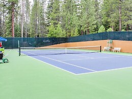 Pathway Tahoe Donner Retreat