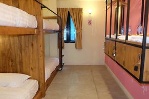 Siri Poshtel Bangkok