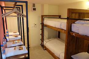 Siri Poshtel Bangkok