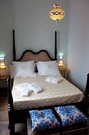 El Escondite de María