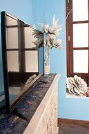 El Escondite de María