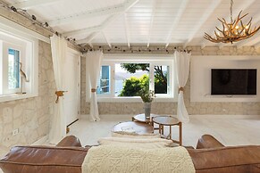 Sabrinas Haus - Adults Only