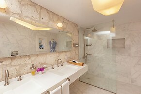 Sabrinas Haus - Adults Only