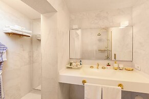 Sabrinas Haus - Adults Only