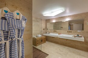 Sabrinas Haus - Adults Only