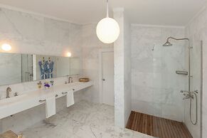 Sabrinas Haus - Adults Only