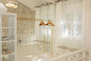 Sabrinas Haus - Adults Only