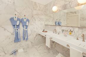 Sabrinas Haus - Adults Only