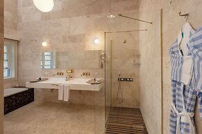 Sabrinas Haus - Adults Only