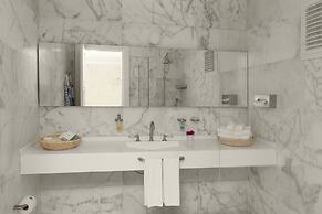 Sabrinas Haus - Adults Only