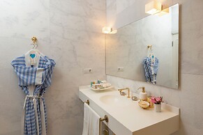 Sabrinas Haus - Adults Only