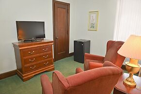 Penn Wells Historic Hotel