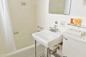 Penn Wells Historic Hotel