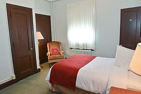 Penn Wells Historic Hotel