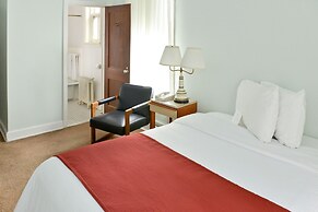 Penn Wells Historic Hotel