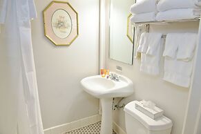 Penn Wells Historic Hotel