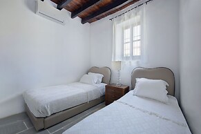 Meleni Cottage Houses