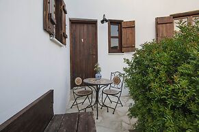 Meleni Cottage Houses