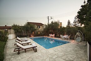 Meleni Cottage Houses