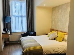 The Westlynne Hotel & Apartments