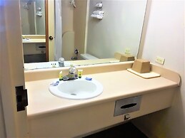 Madison Inn and Suites