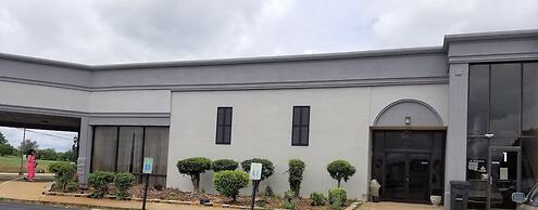 Madison Inn and Suites