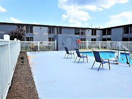 Madison Inn and Suites