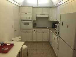 Beach Apartments Hollywood