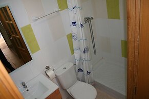 Alojamientos Acá y Allá - Hostel