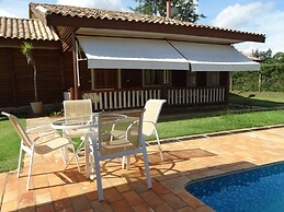 Casa Vila Pinhal Broa