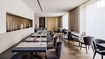 Hilton Lake Como