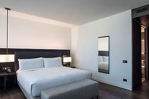 Hilton Lake Como