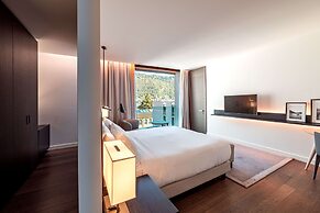 Hilton Lake Como