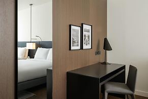 Hilton Lake Como